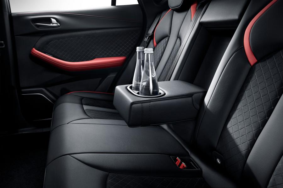 Интерьер Trumpchi GS4 Coupe (A39) 2020 года  (фото 29 из 40)